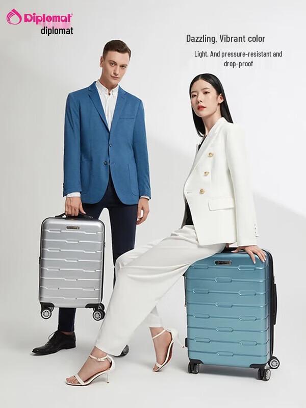 Diplomat TC-685T Expandable Titanium Luggage