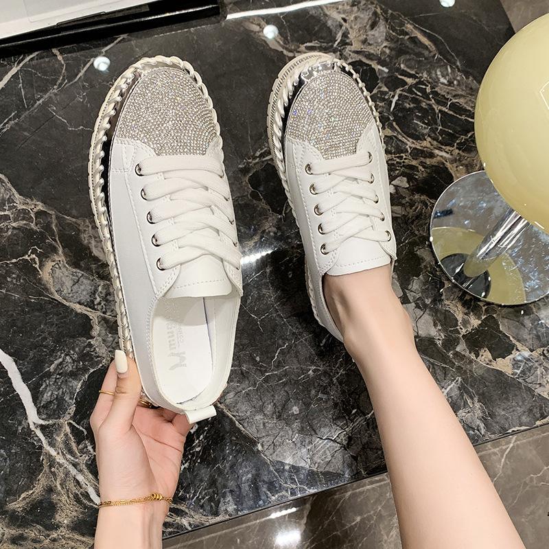 Модные туфли большого размера со стразами для женщин 2024 года, новые повседневные и удобные туфли на шнуровке со шнуровкой