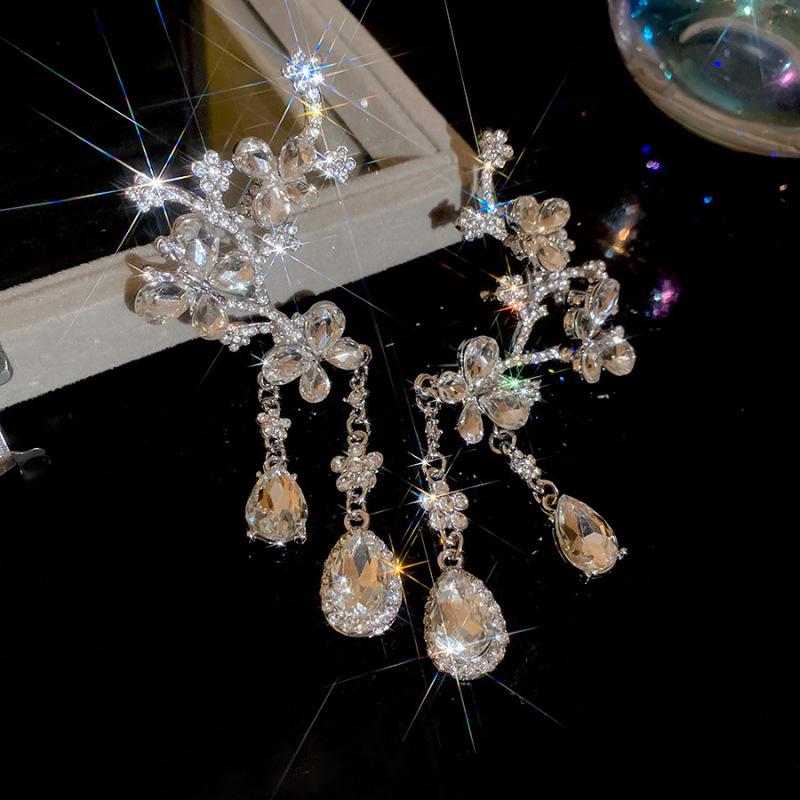 Изысканные серьги-кисточки из циркона: Блестящий, Универсальный, Минималистичный Дизайн с Привлекательностью Легкой Роскоши.