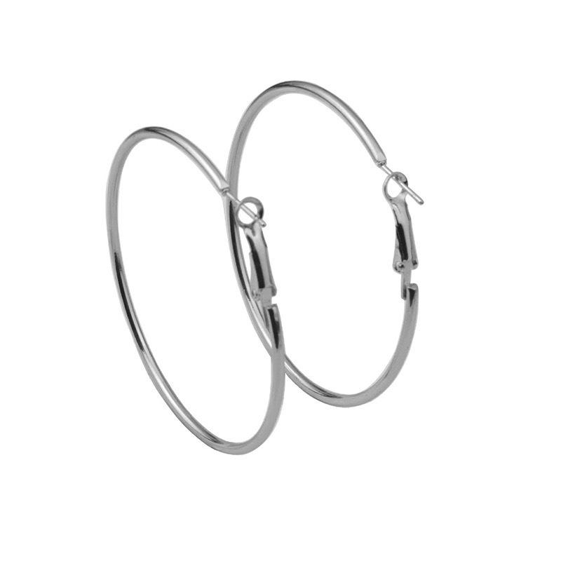 Elegant Large Hoop Earrings - High-End, Simple, and Versatile for a Luxurious European and American Style.
