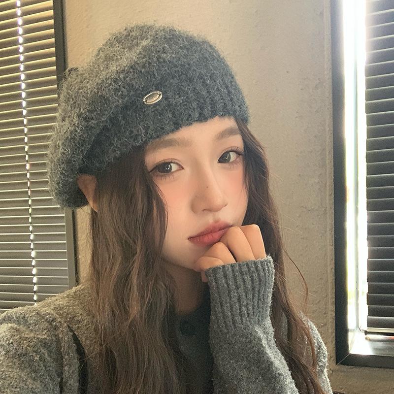 Plush beret female autumn and winter warm bud painter hat big head circumference showing face small knitted hat tide