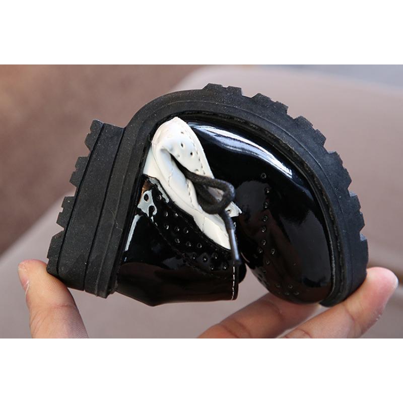 Новые детские кожаные туфли, студенческие туфли для выступлений, модные лакированные туфли на шнуровке для девочек, детская обувь для мальчиков