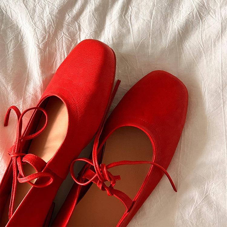Новые кожаные туфли Мэри Джейн на мягкой подошве, женские туфли-балетки с красным ремешком и плоской подошвой