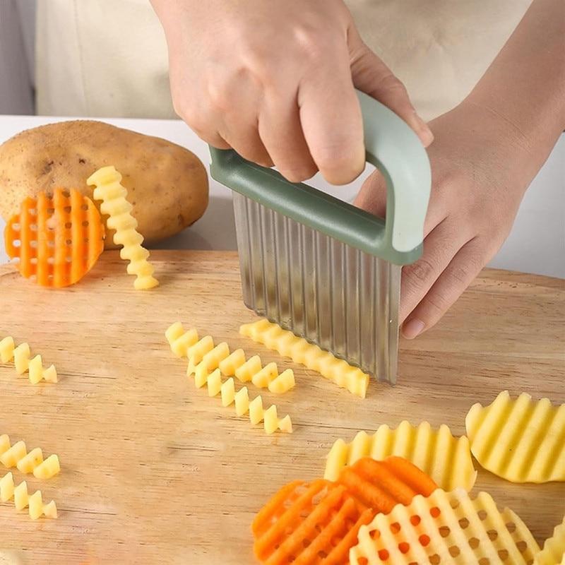Feliator Wavy Crinkle Cutter Stainless Steel Blade Comfort Grip Kitchen Vegetable Slicer Green 3.5x2.8in