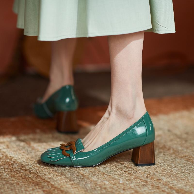 Модные женские туфли-лодочки на среднем высоком каблуке-шпильке с круглым носком из натуральной кожи, с металлической отделкой, женская обувь для вечеринок 2025 года