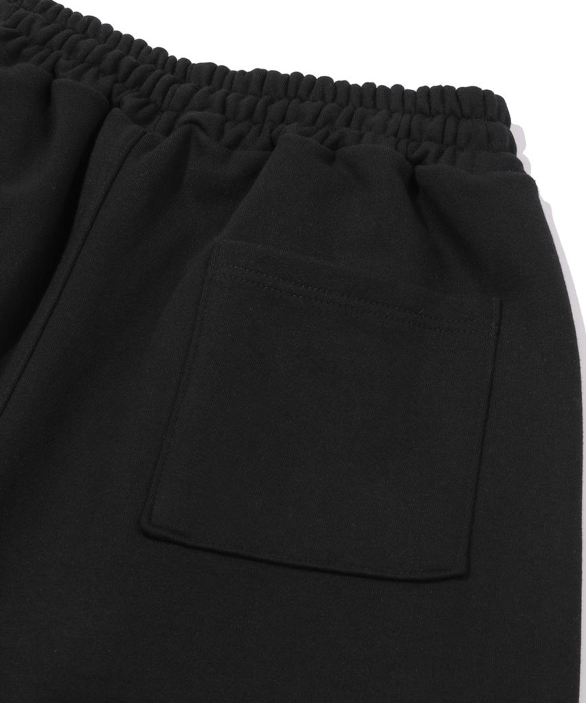 GNOK Curved Sweat Shorts [Black]