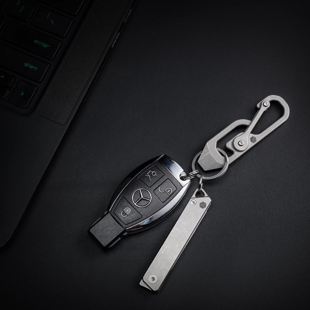 KeyUnity KU04 Multi-Tool Keychain Titanium Keychain Tool Bottle Opener Keychain with Screwdriver Function EDC Tool Pocket Tool for Everyday Carry