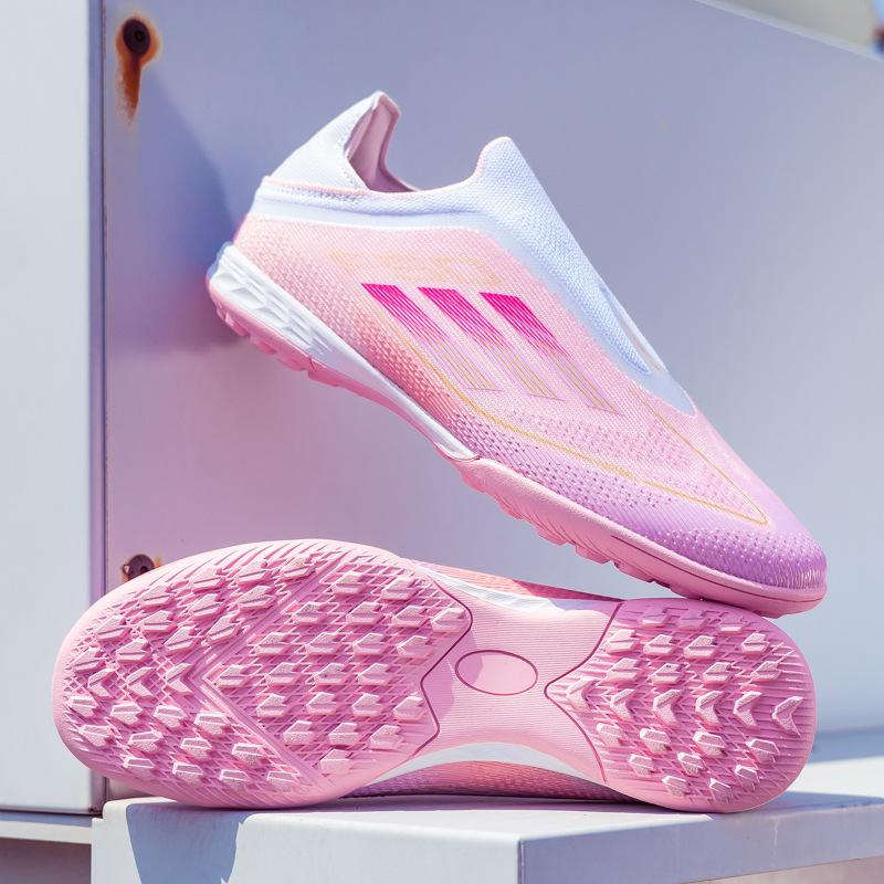 New Luo football shoes, boys and girls, girls, broken nails and spikes, competition training football shoes