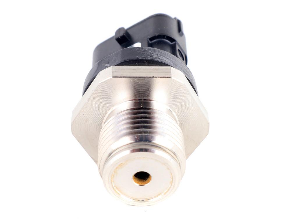 Fuel Pressure Sensor 1.6 Dci