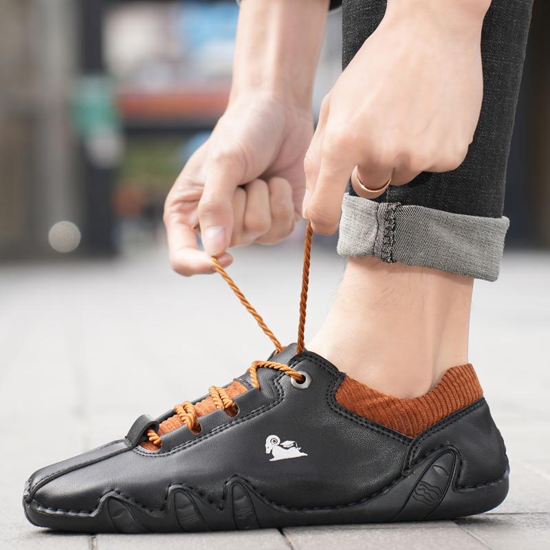 Модная повседневная обувь для мужчин, кожаные кроссовки, легкие туфли на плоской подошве для вождения, удобные мокасины для мужчин, новинка 2024 г.