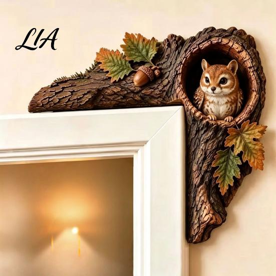 Decorative Tree Hole Sculpture Chipmunk Hollow Door Topper, Woodland Animal Frame Decor, Rustic Wood Charming Lodge Style Ornament Corner for