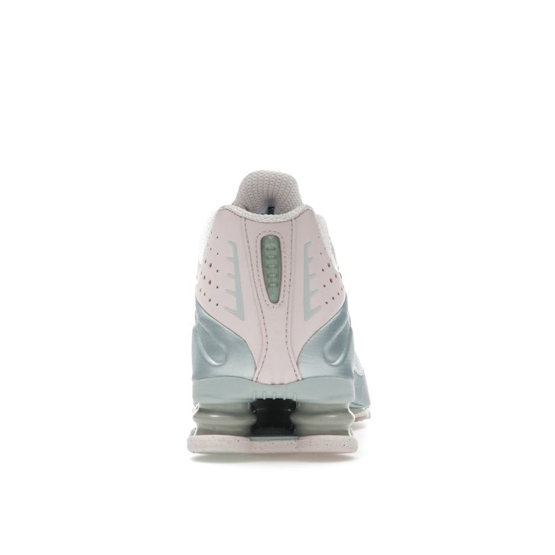 Nike Shox R4 Barely Rose Metallic Platinum женские кроссовки розовые AR3565-600