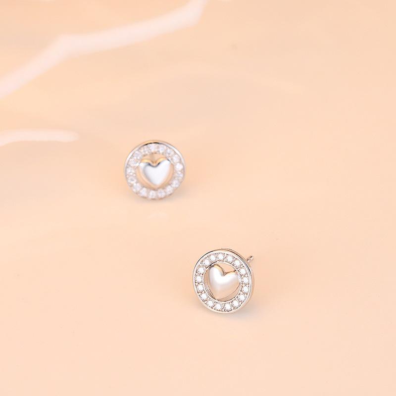 Fashionable Small Earrings Circle Love-shaped Female Student Earrings