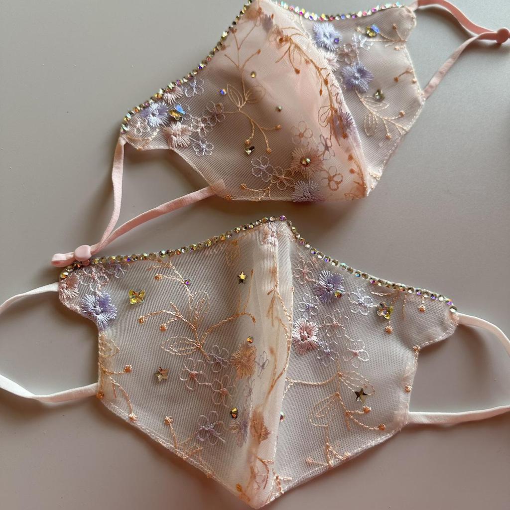 Кружевная вышитая сетчатая маска для лица со стразами - Дышащая и пыленепроницаемая для весны/лета