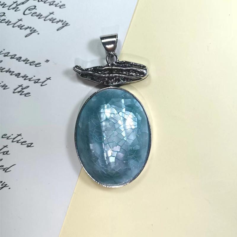 Geometric Shell Pendant Necklace With Polished Charm For Vintage Jewelry Makers