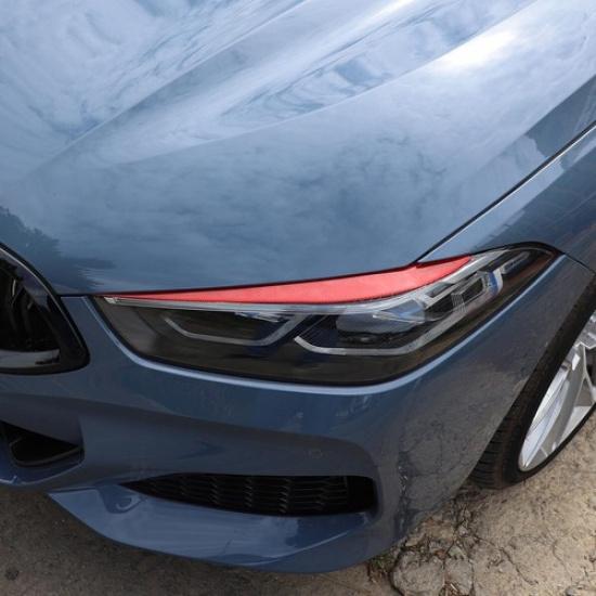 Крышка-накладка на переднюю фару из красного углеродного волокна для BMW 8 серии G15 19-22