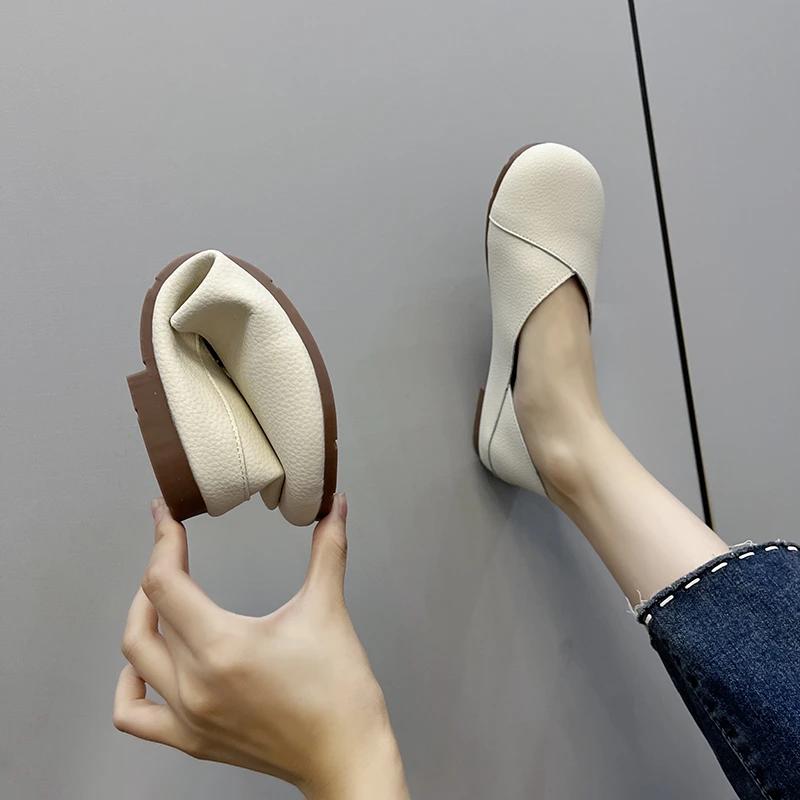 Women's Slip On Leather Loafers Spring Autumn Ballet Shoes Ladies Casual Round Toe Cute Flats Nurse Shoes Sneakers Plus Size 43
