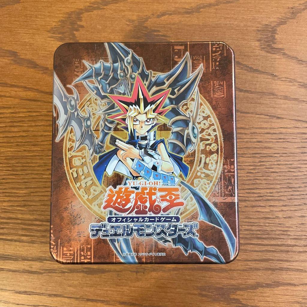 Б/у Yu-Gi-Oh! Ранняя вскрытая пачка + кейс для карт + обычные карты
