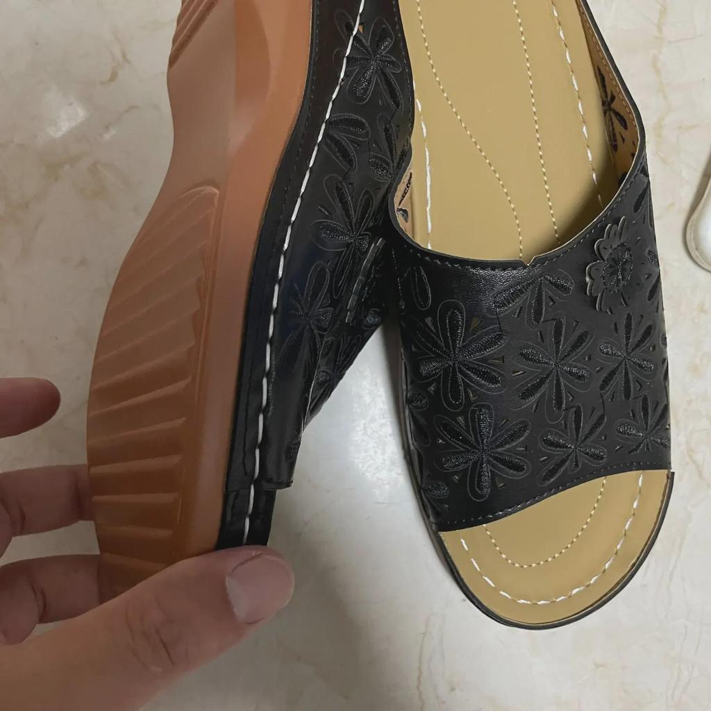 Женские босоножки на танкетке в стиле ретро 2021 года — круглый носок, однотонный цвет, алый дизайн, большой размер