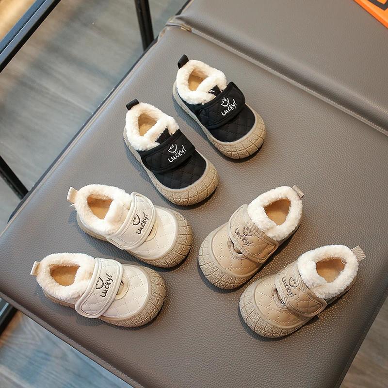2024 Детская плюшевая повседневная обувь для девочек и мальчиков, зимняя новая мода в корейском стиле, мягкая, нескользящая, универсальная, шикарная обувь для ходьбы