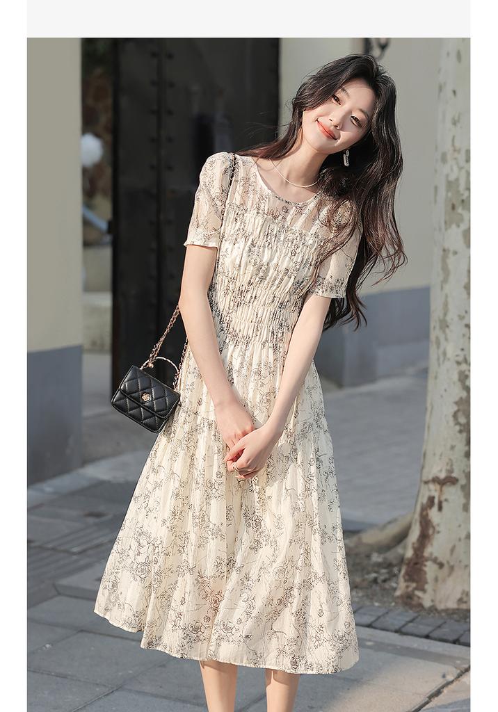 French Style Waist Cinched Round Neck Pleated Floral Dress