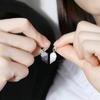 Ожерелье для пар, 2 шт., модное черно-белое ожерелье с магнитным сердечком для пар с камнями желаний