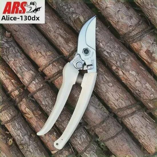 Японские секаторы Liz ARS130DX: Оригинальные ручные секаторы для фруктовых деревьев и садоводства