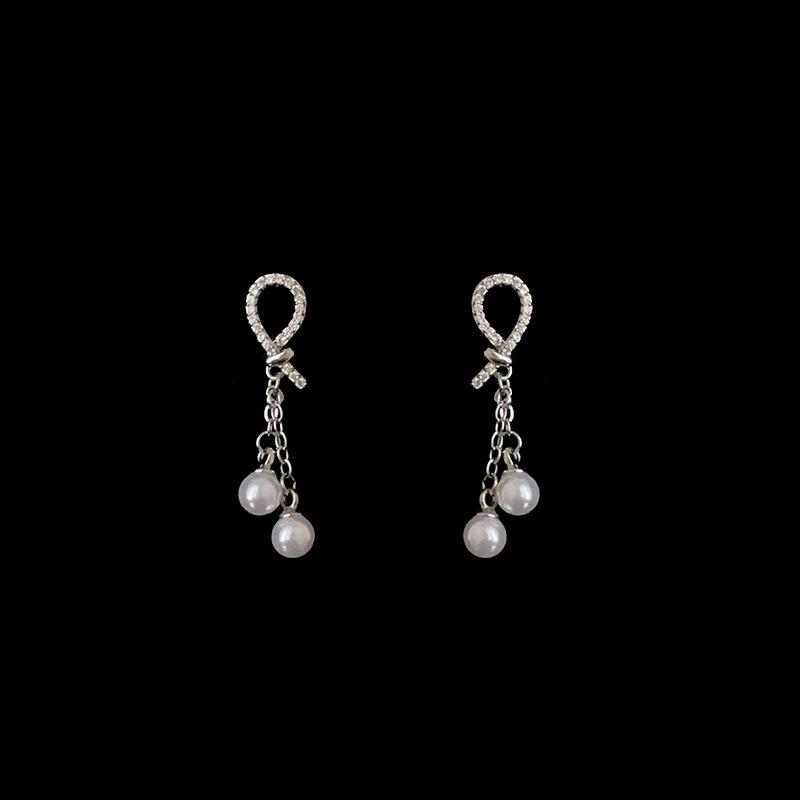 Design Sense Zircon Metal Pearl Fringed Stud Earrings Women Light Luxury Elegant Personality Simple Fashion Temperament Earrings