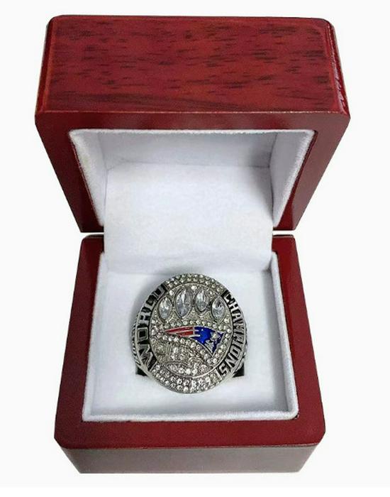 Чемпионское кольцо Супербоула New England Patriots 2014 года