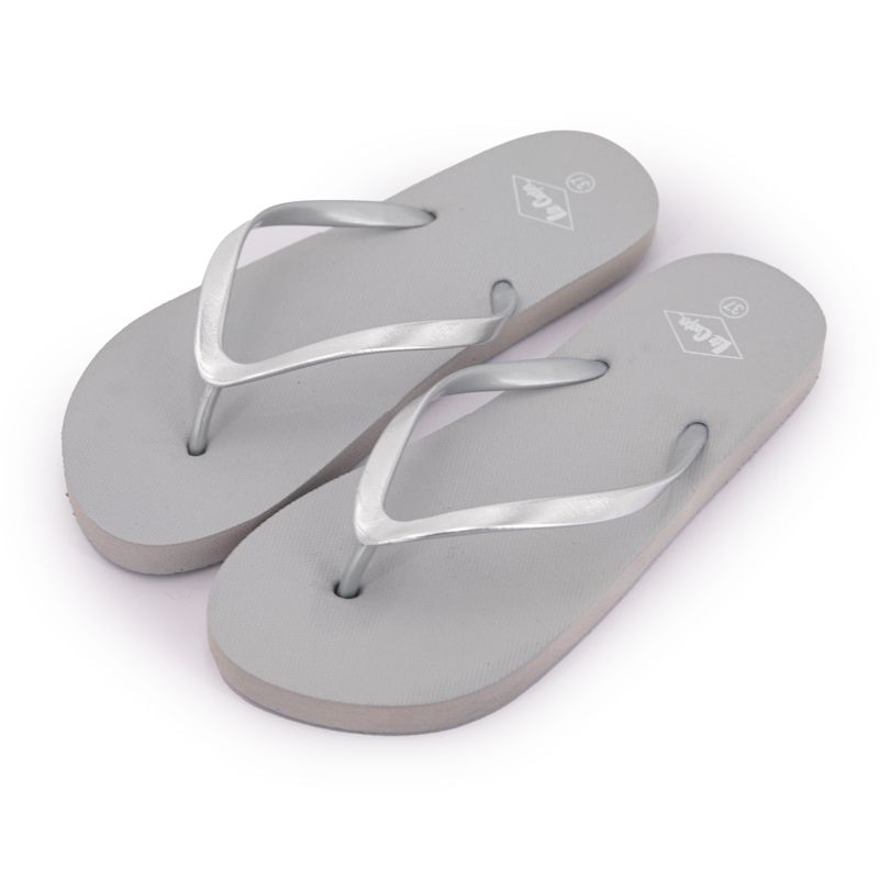 Женские шлепанцы цвета розита серебристый металлик LEE COOPER