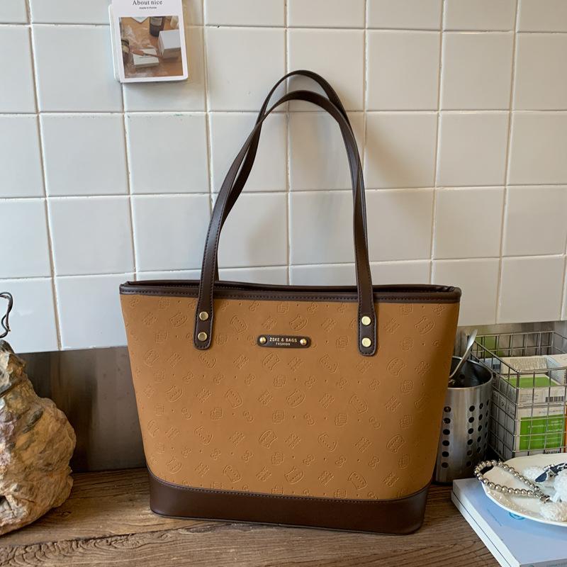 Корейская версия простой повседневной сумки большой вместимости женская 2025 осень и зима модная универсальная сумка-тоут для поездок на работу сумка через плечо