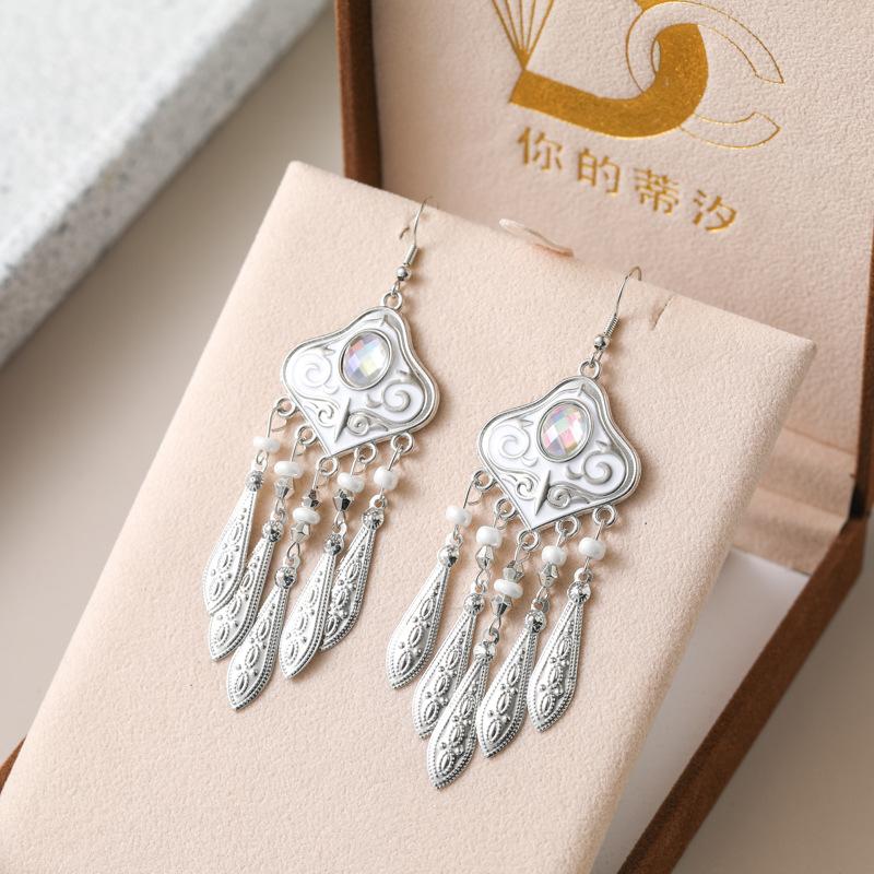 Classical Royal Style Texture Leaf Tassel Earrings Fashion Ethnic Enamel Rhinestone Elegant Earrings for Women Unique Jewelry