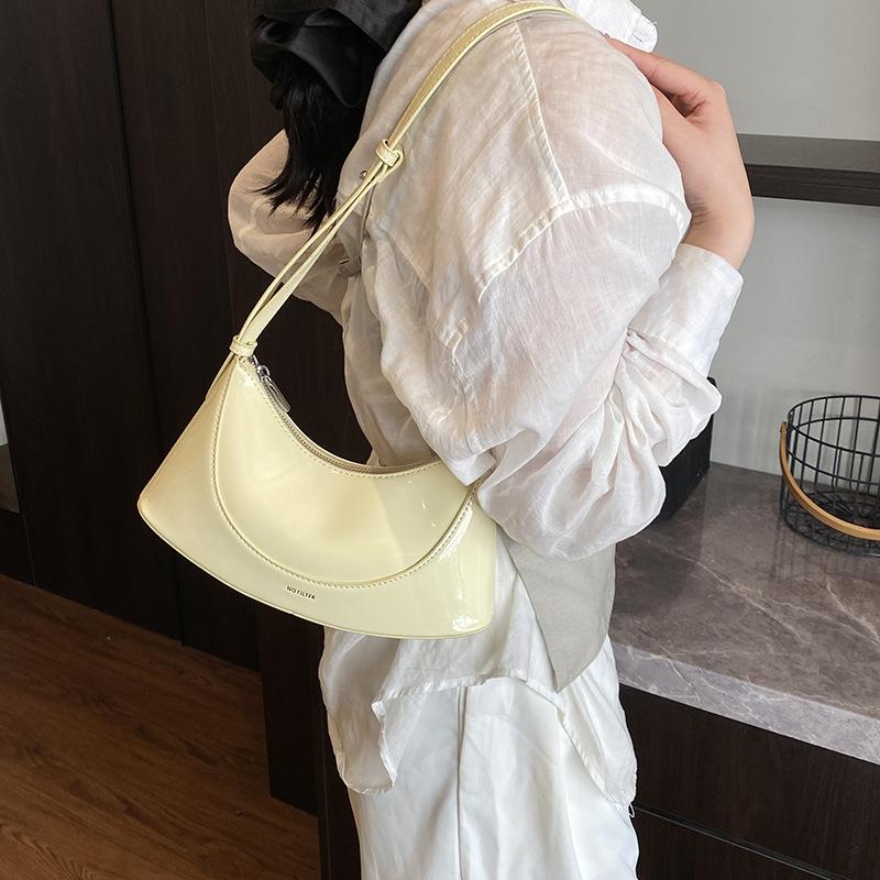 Премиальное ощущение иностранного стиля маленькая сумка женская лето 2025 новая мода нишевый дизайн сумка-мессенджер женская на плечо подмышку