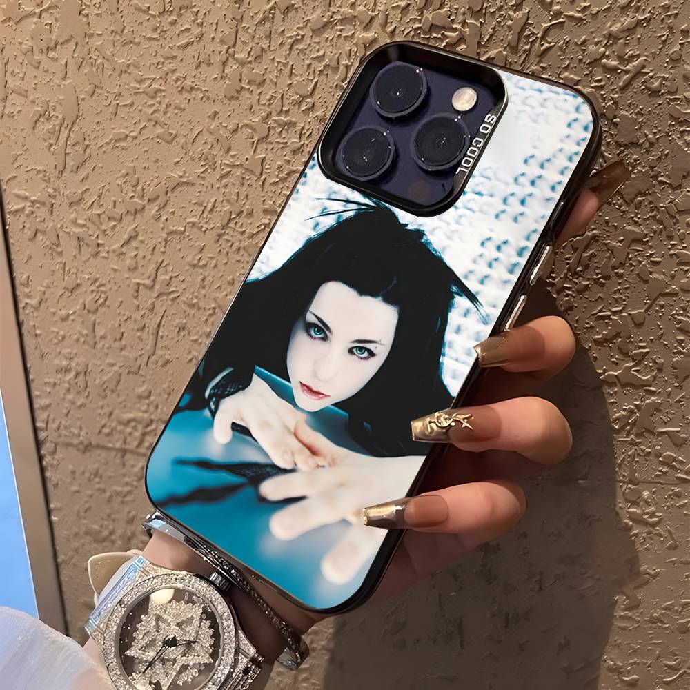 Evanescence Эми Ли Для iPhone 17,16,15,14,13,12,11,Mini,Pro,E,SE4,XS,MAX Черный Конфетный Матовый Чехол