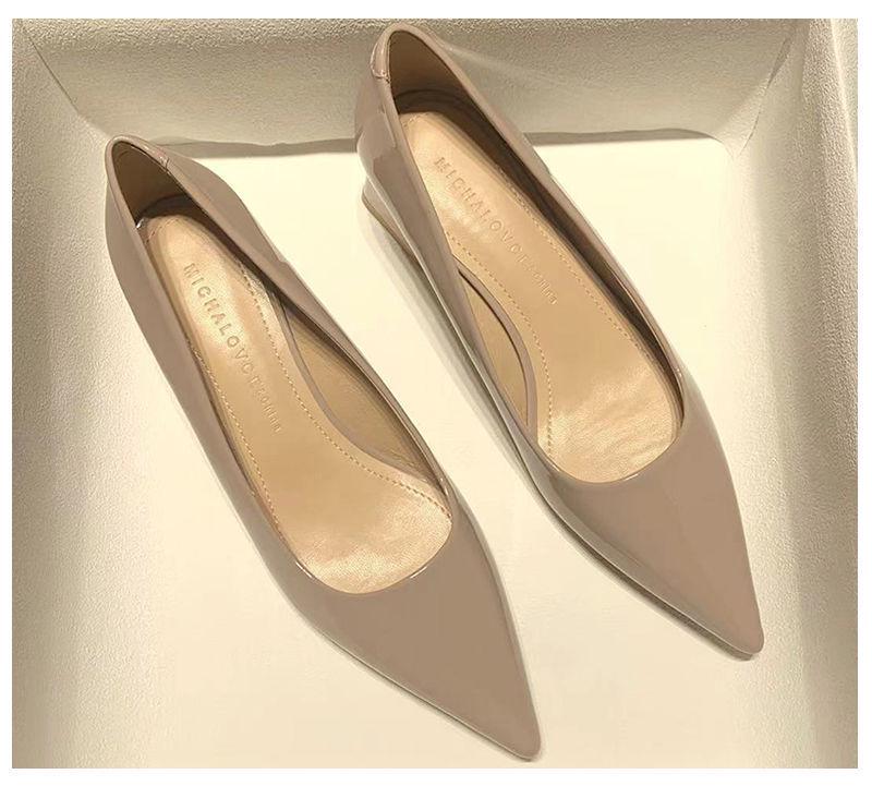 2025 Женские черные лакированные туфли на низком каблуке с острым носком для работы - Универсальный и простой дизайн