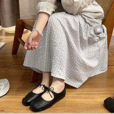 Мода 2025 Ретро Стиль Женская Легкая простая и удобная Обувь Весна Осень Новые Туфли на плоской подошве с вырезами и бантом-бабочкой