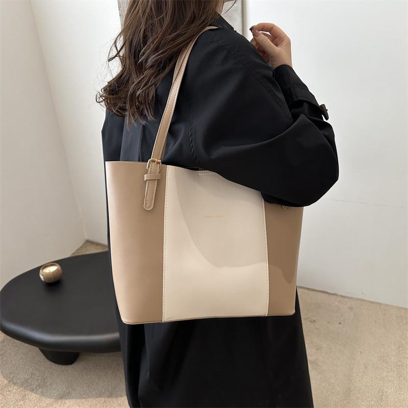 Stylish Korean Colorblock Large Capacity Tote Bag For Women Perfect For Daily Outings
