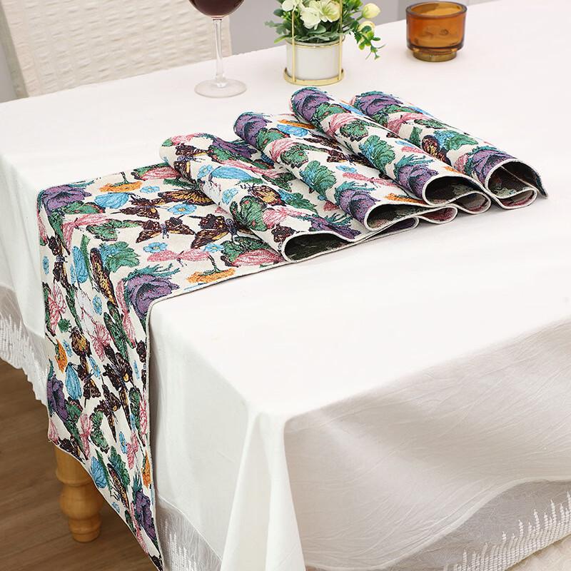 Dearien Pastoral Floral Table Runner