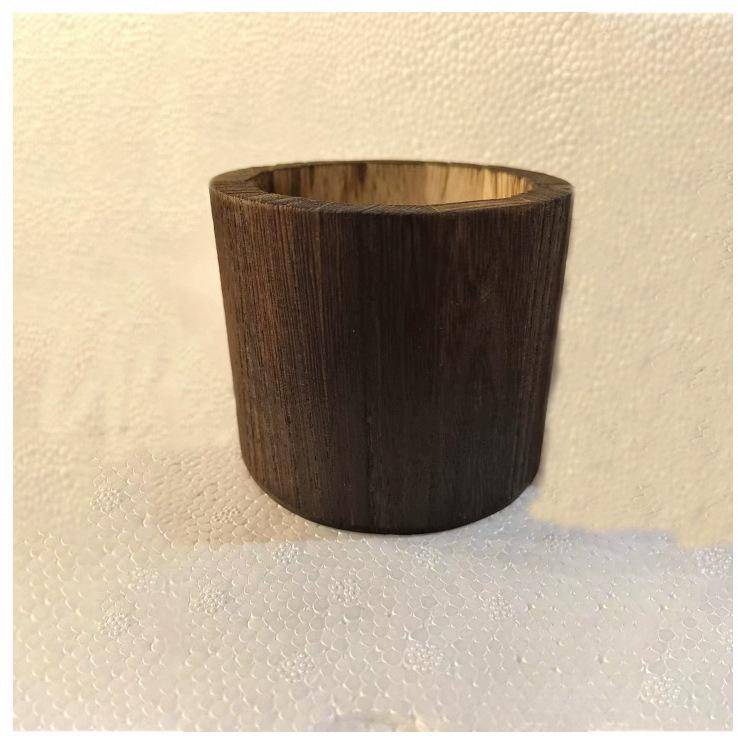 Элегантная стеклянная ваза с деревянной основой для домашнего декора