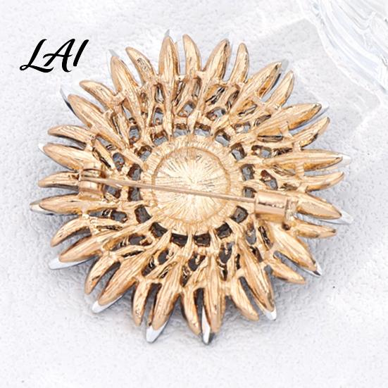 Metal Flower Brooch Retro Rhinestone Sunflower Pin with Lapel Pin Floral Faux Pearl Embellished Pearl Badge for Women