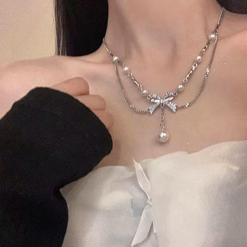 2025 New Light Luxury Niche Bow Pearl Necklace Versatile Premium Clavicle Chain Fashion Neck Chain Accessories