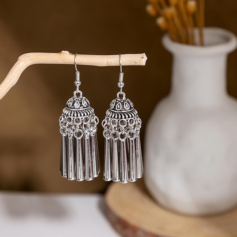 BLINGBAY Women's Earrings, Ethnic Style Drop-shaped Long Metal Tassel Earrings, Simple And High-end Accessories, Retro Colorful Feather Jewelry