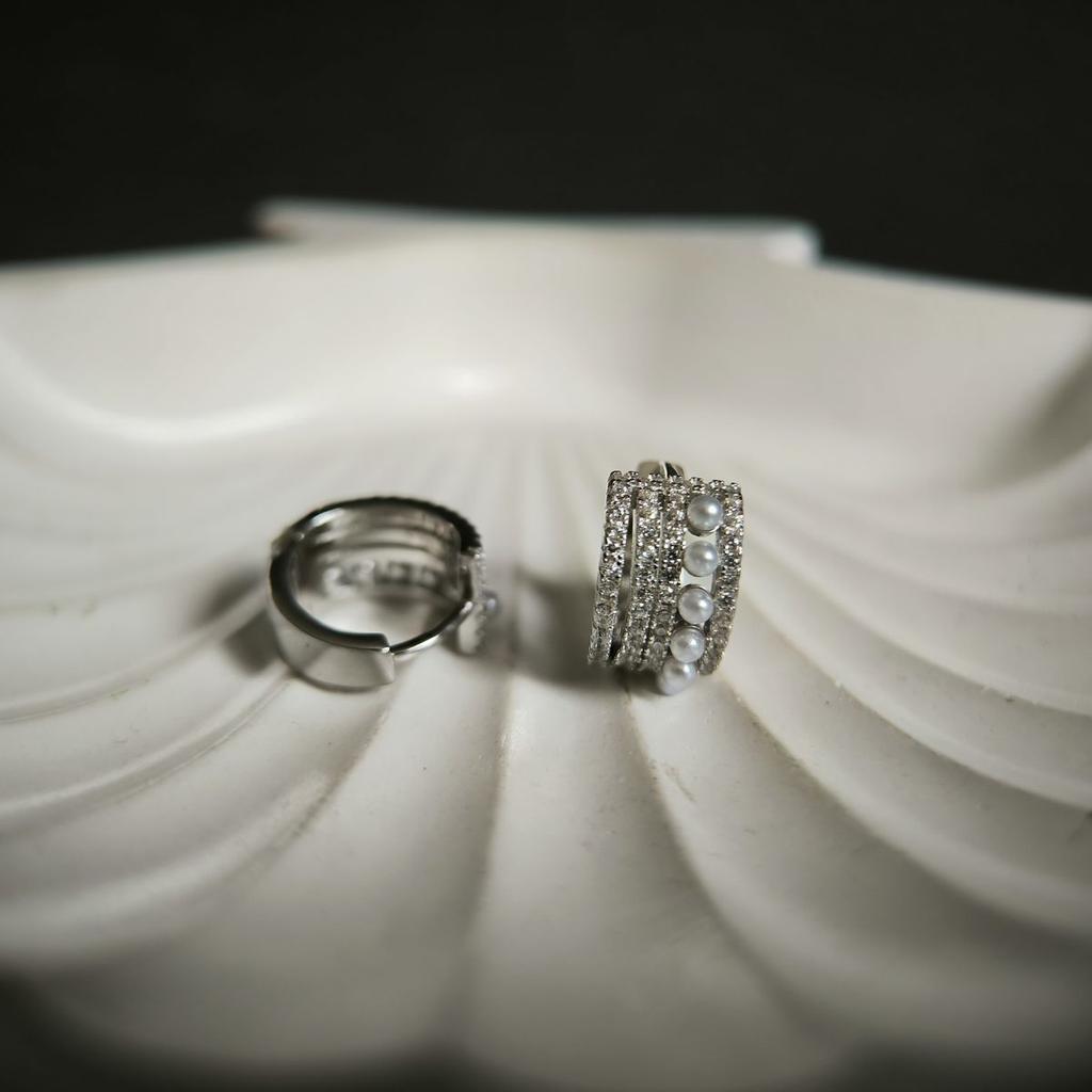 Серебряные серьги с натуральным жемчугом, фианитами (2185758)