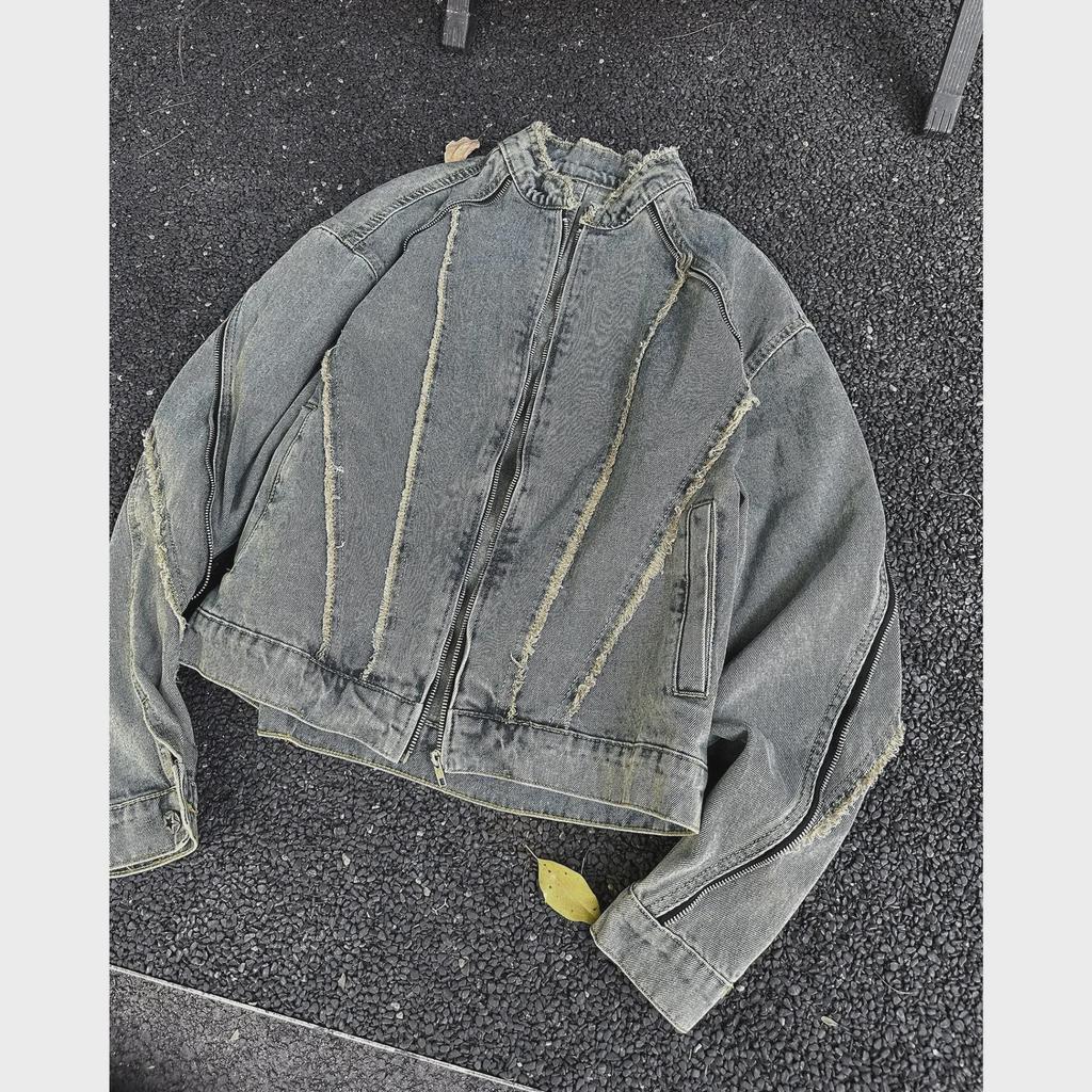 Мужская ретро-куртка из деконструированного стираного денима в байкерском стиле - воротник-стойка, тренд весна/осень