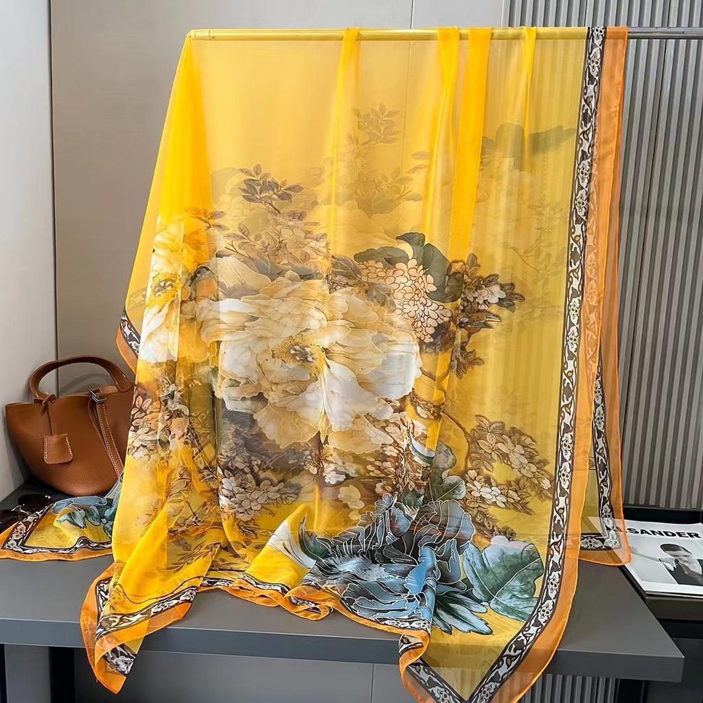 Scarf for Women New Spring and Autumn Big Scarf Fashionable and Versatile Warm Scarf Fashionable Sunscreen Shawl for Mother