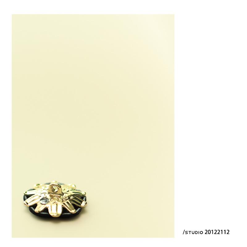 Yisen ESSTUDIO Cold Plum Blossom Metal Button for Cheongsam Suit – Decorative Coat Button