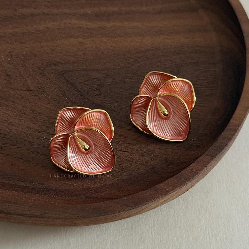 Natural cascading petals flower stud earrings temperament versatile niche design exquisite elegance unique fashion earrings