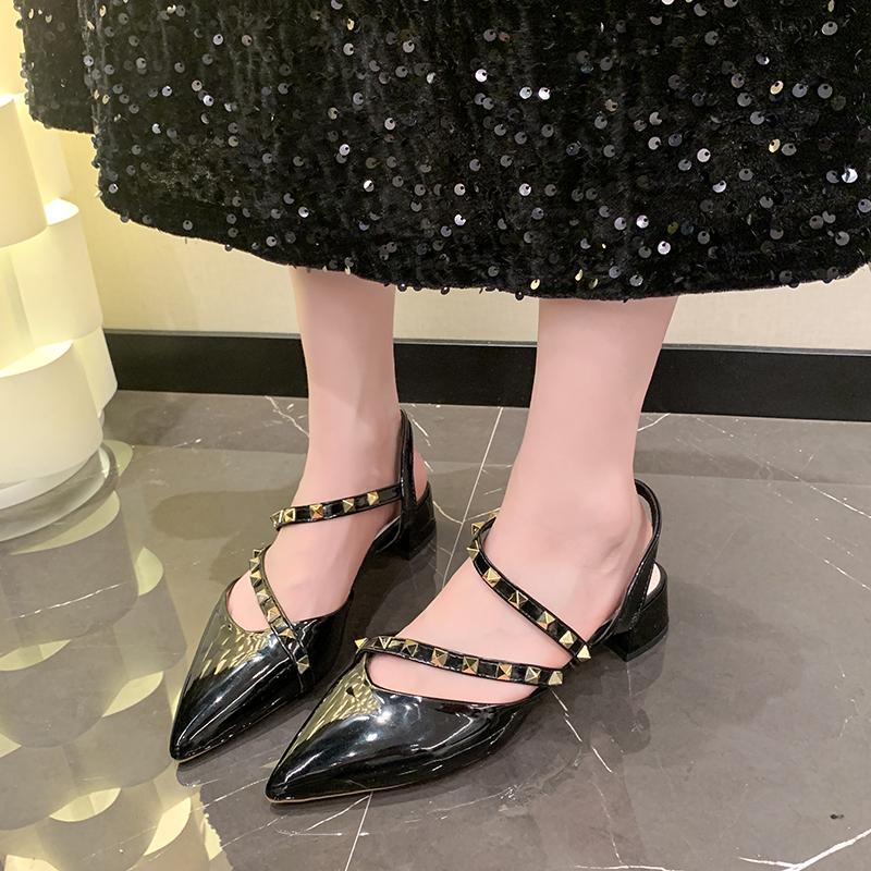 Fashion Baotou Mid-heel Shoes Spring New Pointed Head Shallow Mouth Rivet A Line with Anti-slip Wear-resistant Sandals