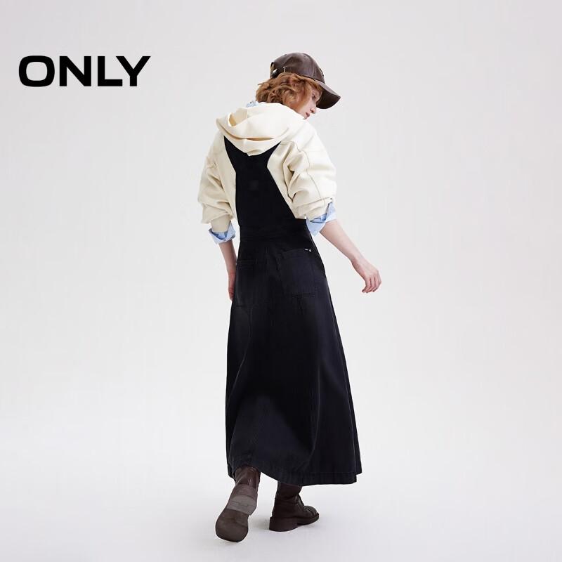 Only Весеннее ретро А-силуэтное джинсовое платье на регулируемых бретелях 2025