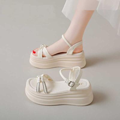 Босоножки на платформе женские летние 2024 новые модные туфли-маффины со стразами и юбками универсальные римские туфли для увеличения роста невысоких людей